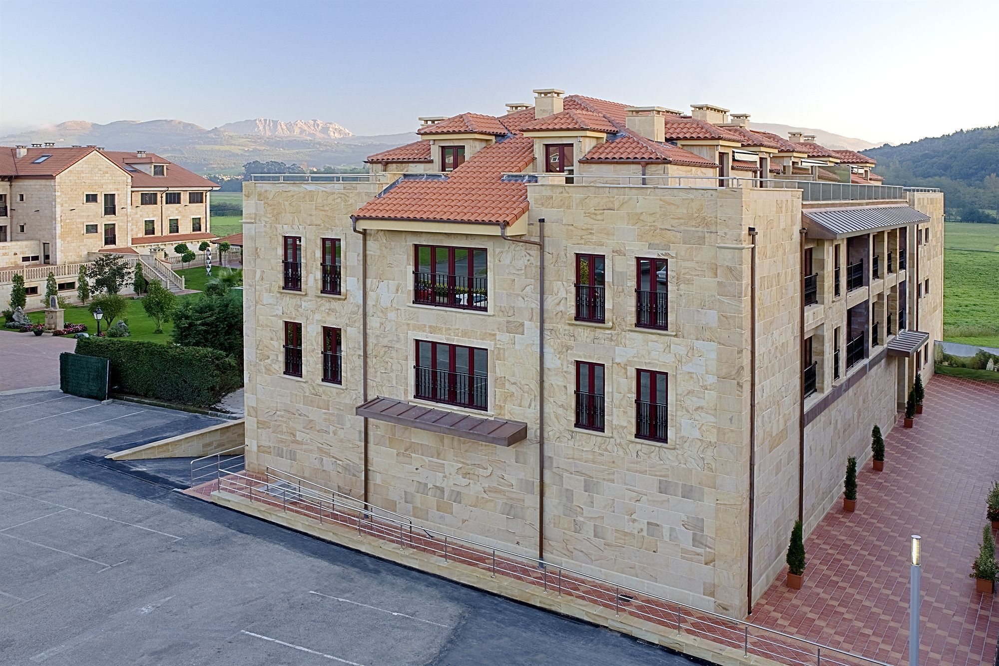 Apartamentos Spa Villa Pasiega Hoznayo Buitenkant foto